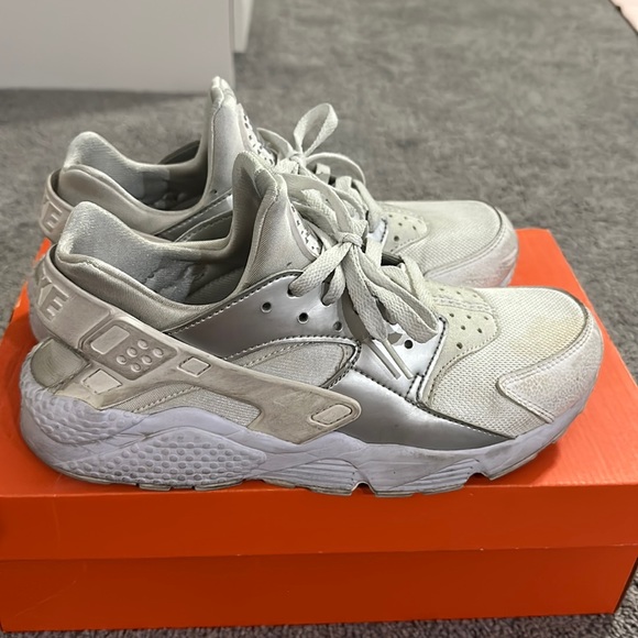 Nike Air Huarache - Picture 1 of 5